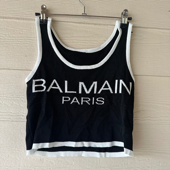 Tops - Black knit crop top